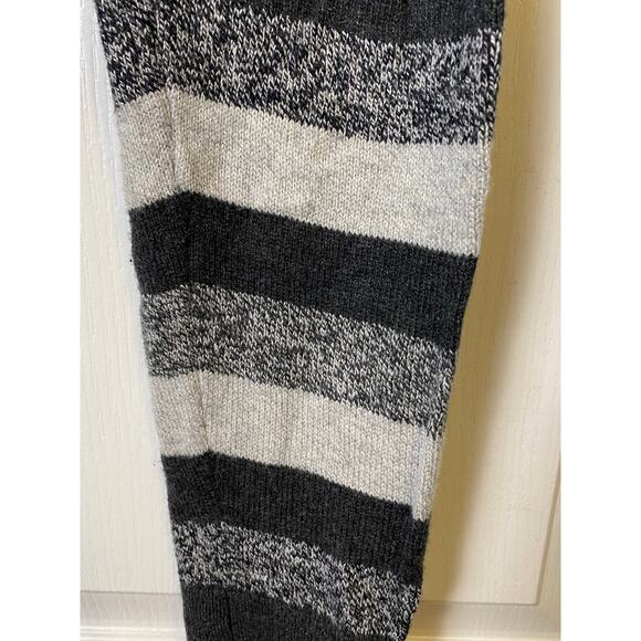 Gap Body Women's Gray and Black Sweater Leggings Size X-Small - Picture 5 of 9